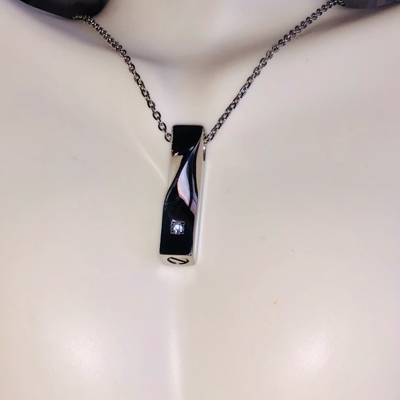 14k White Gold Vermeil Cremation Urn pendant | Urn for Human/Pet Ashes Swarovski - Picture 3 of 8